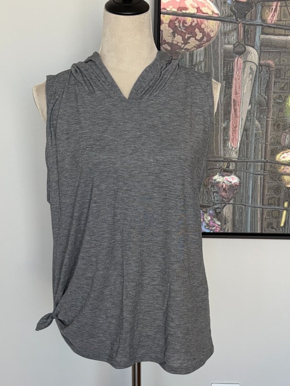Under Armour Gray Sleeveless Hooded Workout Top XL